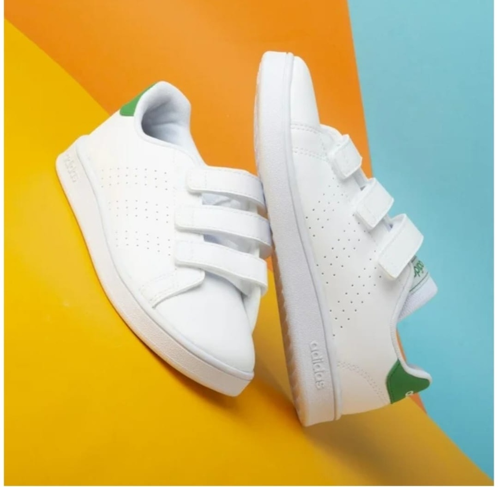 Tenis Adidas blanco con Verde