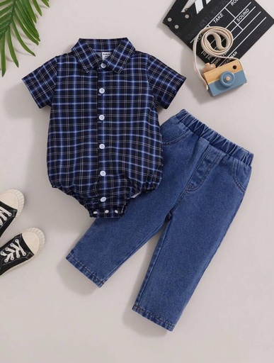 Set de 2 piezas de manga corta con estampado de cuadros y pantalón de mezclilla para niño