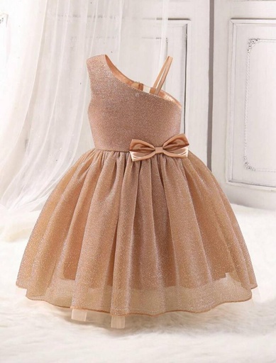  Vestido de tul estilo princesa color dorado, una manga
